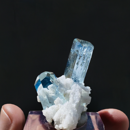 Aquamarine with Cleavelandite Feldspar Mineral Specimen (10g)